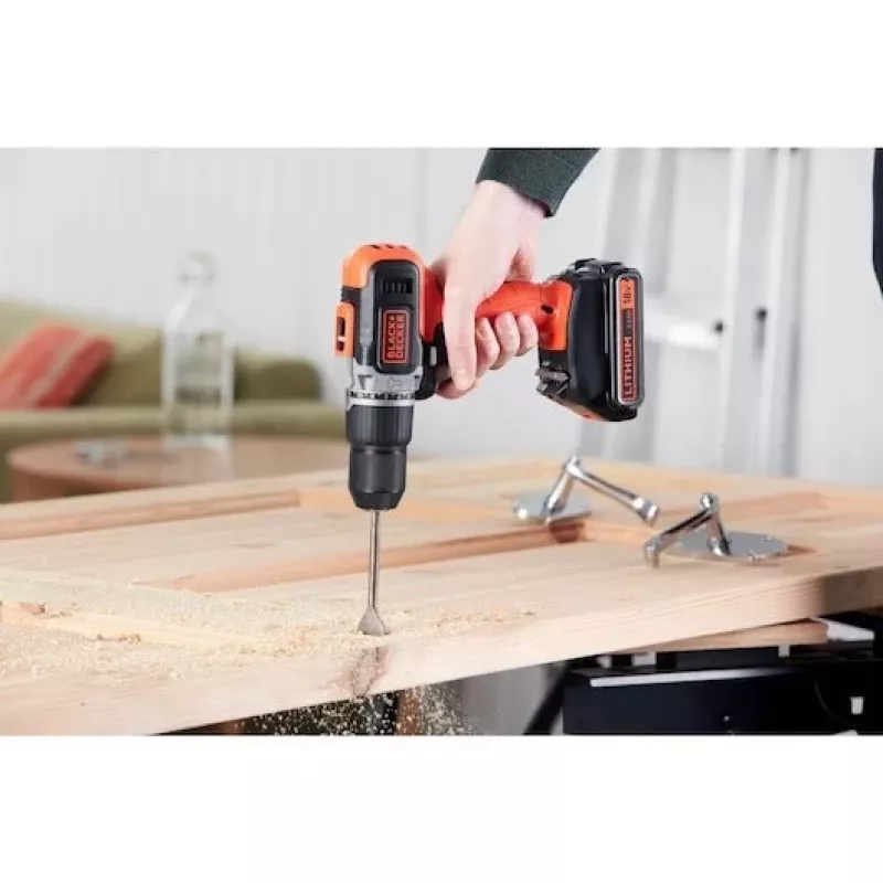 BLACK & DECKER | Trapano avvitatore a batteria con batteria da 2,0 Ah / 4,0 Ah | BCD003MEM2K-QW | 18 V | 2,0/4,0 Ah | litio