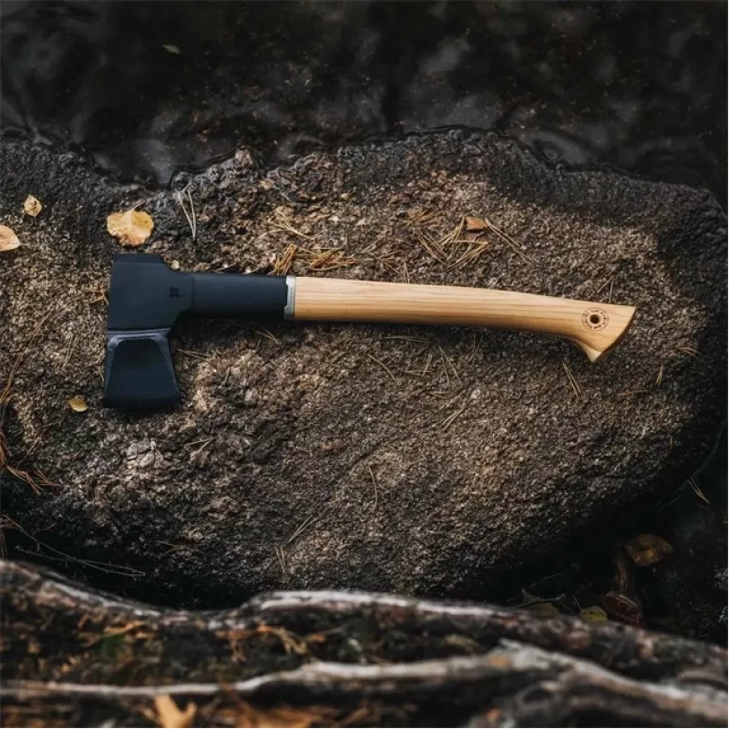 Fiskars Norden N12 scure spaccalegna, manico in hickory