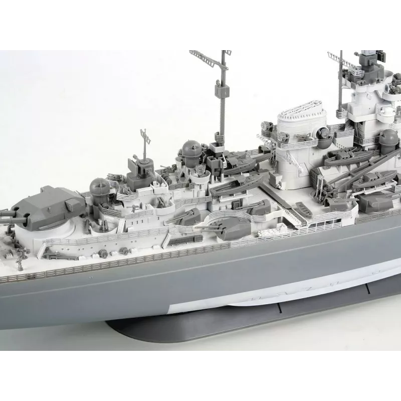 Modello in plastica nave REVELL Tirpitz scala 1:350