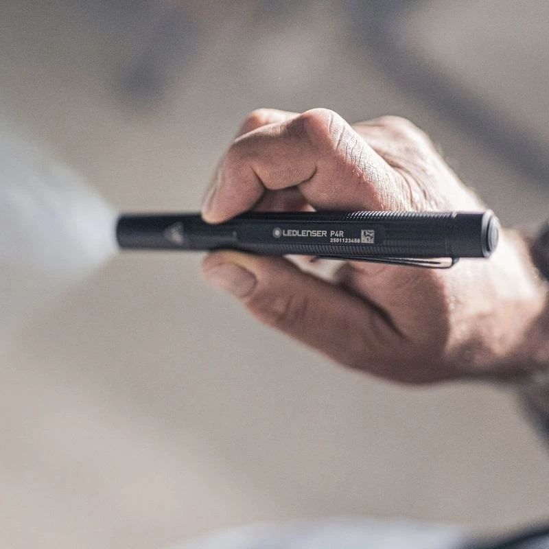 Ledlenser P4 torcia LED a penna, nera