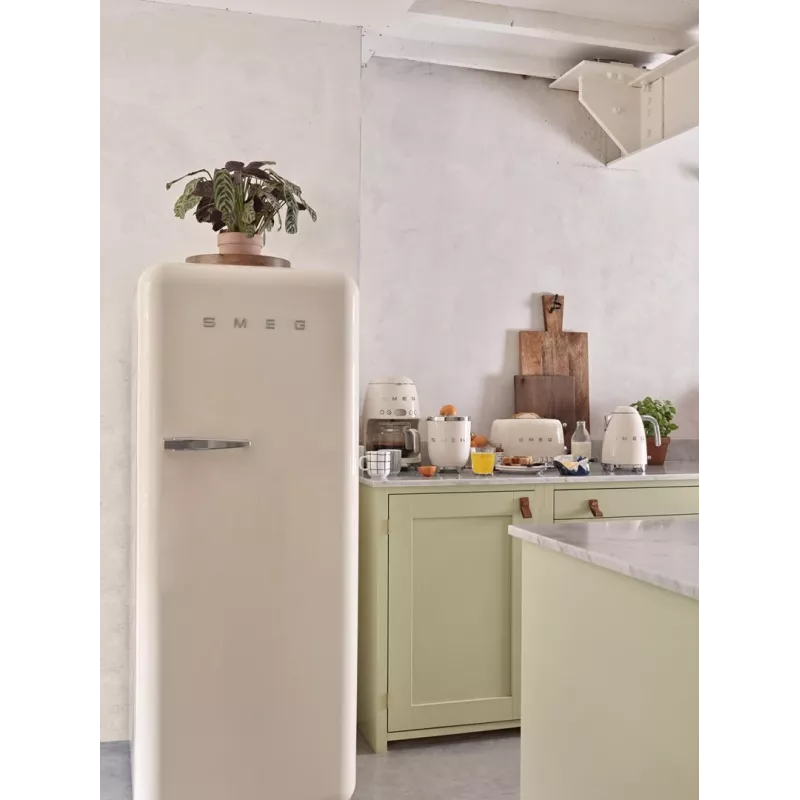 Bollitore Smeg 1.7L 2400W crema