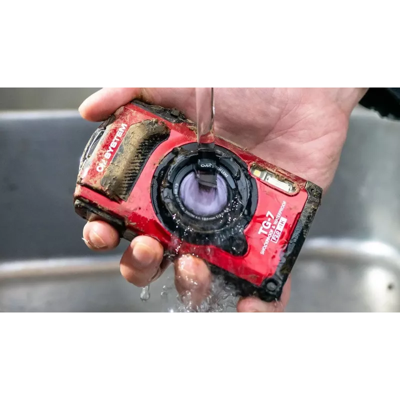 Fotocamera TG-7 rosso