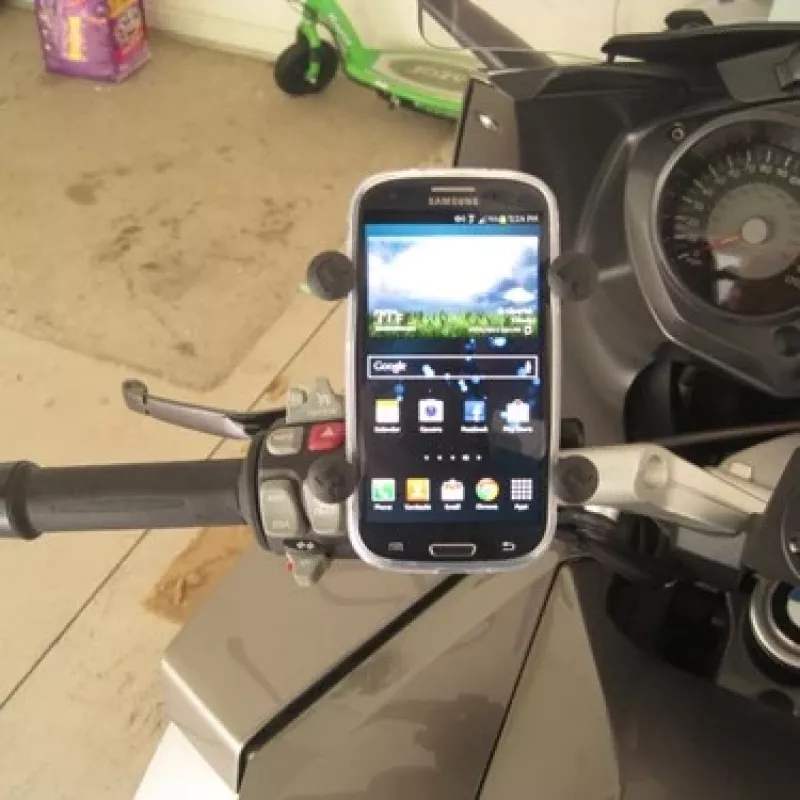 Supporto per cellulare RAM Mounts X-Grip con base a U-bullone per manubrio