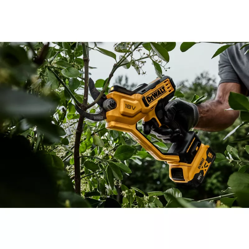 DeWALT DCMPP568N-XJ 18 V XR forbici da potatura a batteria, taglio max 38 mm, 1,37 kg, giallo/nero, senza batteria e caricabatterie
