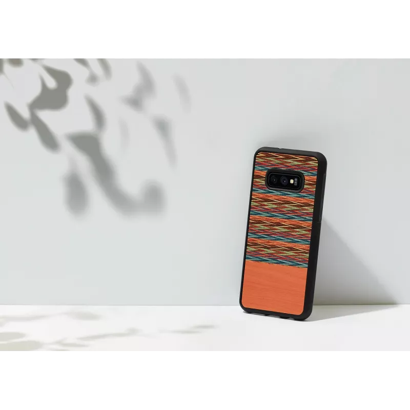 Custodia per smartphone man and wood per Galaxy S10e — scacchi marroni con bordo nero