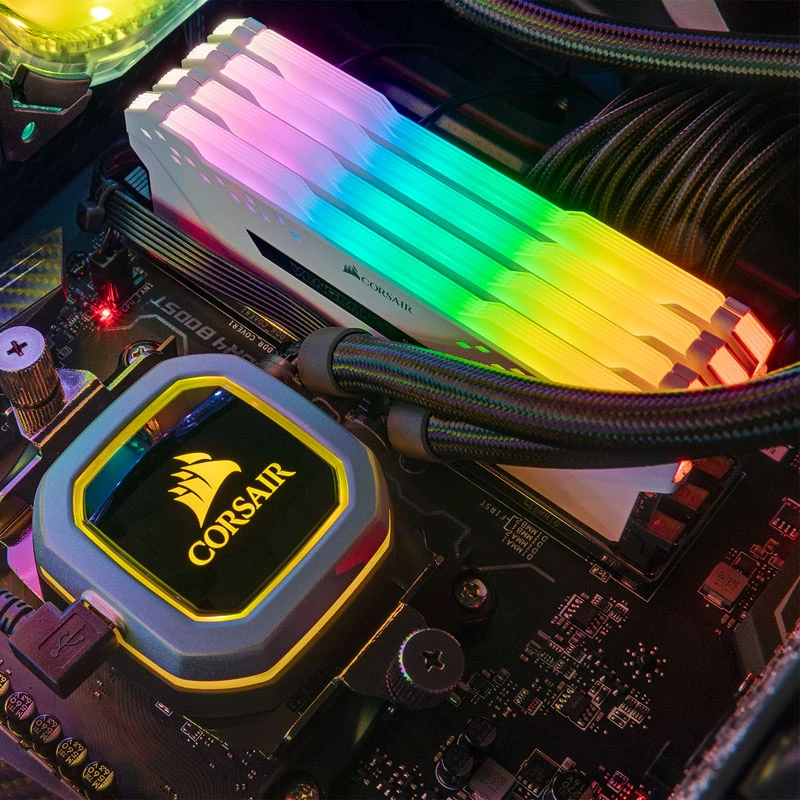 Kit di espansione luce RGB universale per case PC Corsair CMWLEKIT2W