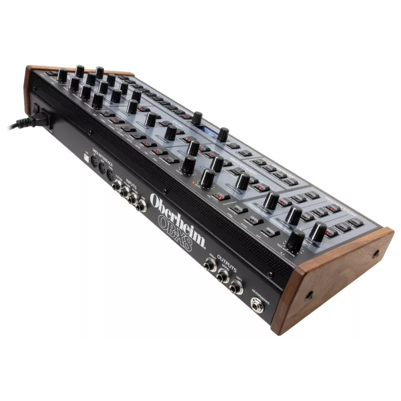 Oberheim OB-X8 sintetizzatore analogico polifonico da tavolo