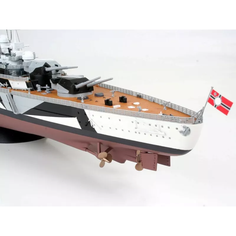 Modello in plastica nave REVELL Tirpitz scala 1:350