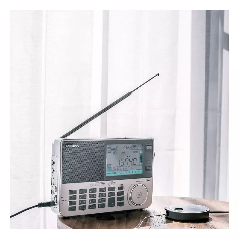 Radio portatile Sangean ATS-909 X2 — bianca — sintonizzatore digitale AM FM SW