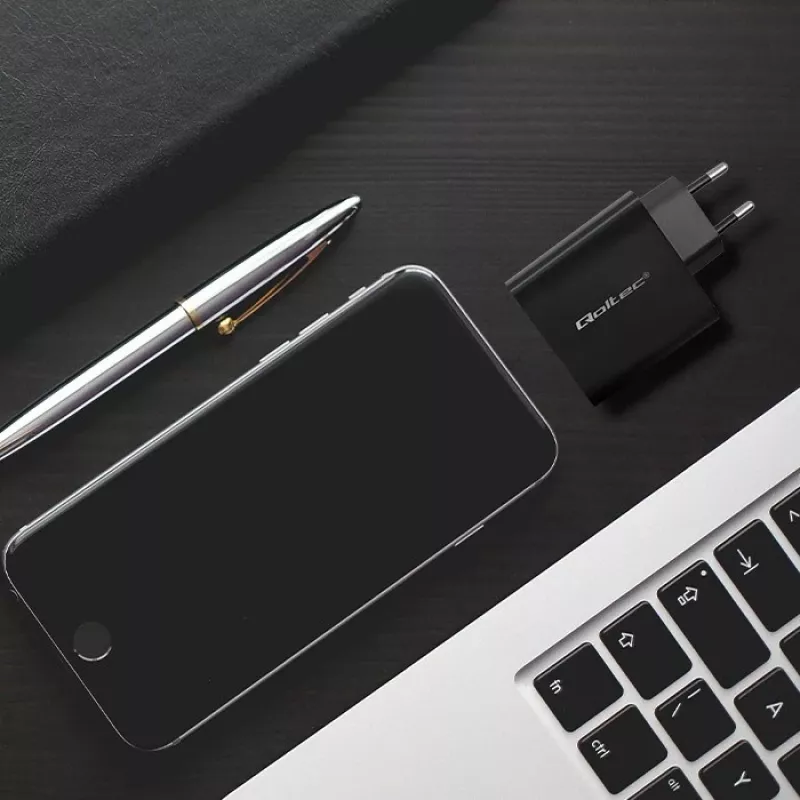 Qoltec 52380 Super Quick caricabatterie PD | 1xUSB-C | 1xUSB | 65W | 5-20V | 1,5-3,25A | nero