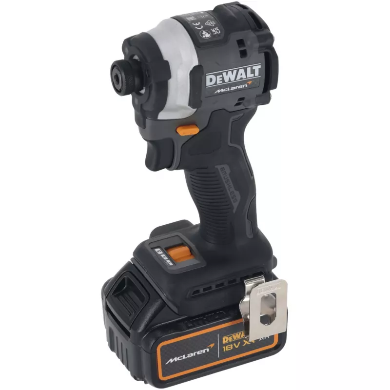 18V XR avvitatore a impulsi 2x4Ah McLaren