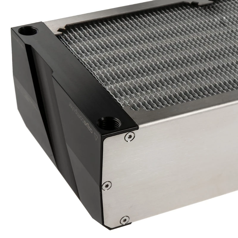 Radiatore Aqua-Computer airplex radical 4/360 — alluminio/rame/acciaio inox, 400×140×73 mm