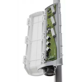 Switch di rete MikroTik CSS606-1G-2Gi-3S+OUT switch 6 porte con uplink 1G e 10G SFP+