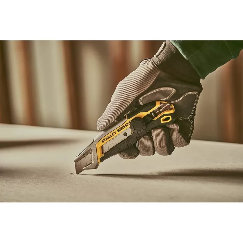 Taglierino Stanley FMHT10592-0 nero acciaio inox giallo 18 mm larghezza 165 mm lunghezza