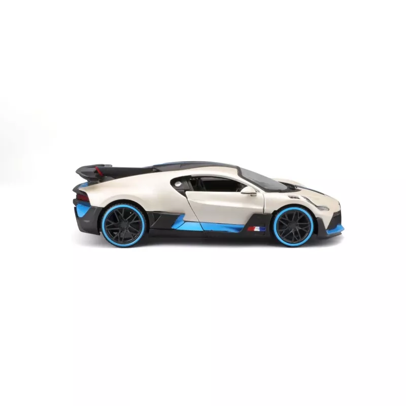 Modello composite Bugatti Divo 1/24 bianco