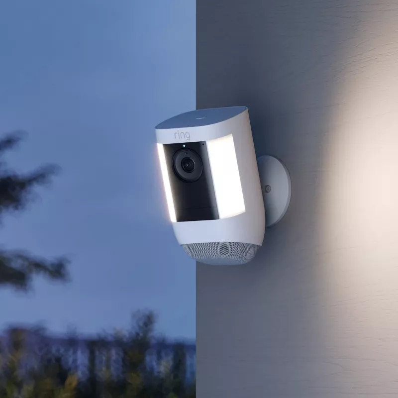 Amazon Ring Spotlight Cam Pro Battery, bianco