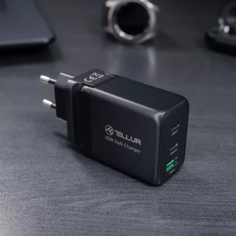 Caricabatterie da parete Tellur TLL151451 65W, 3 porte (2x USB-C, 1x USB-A)