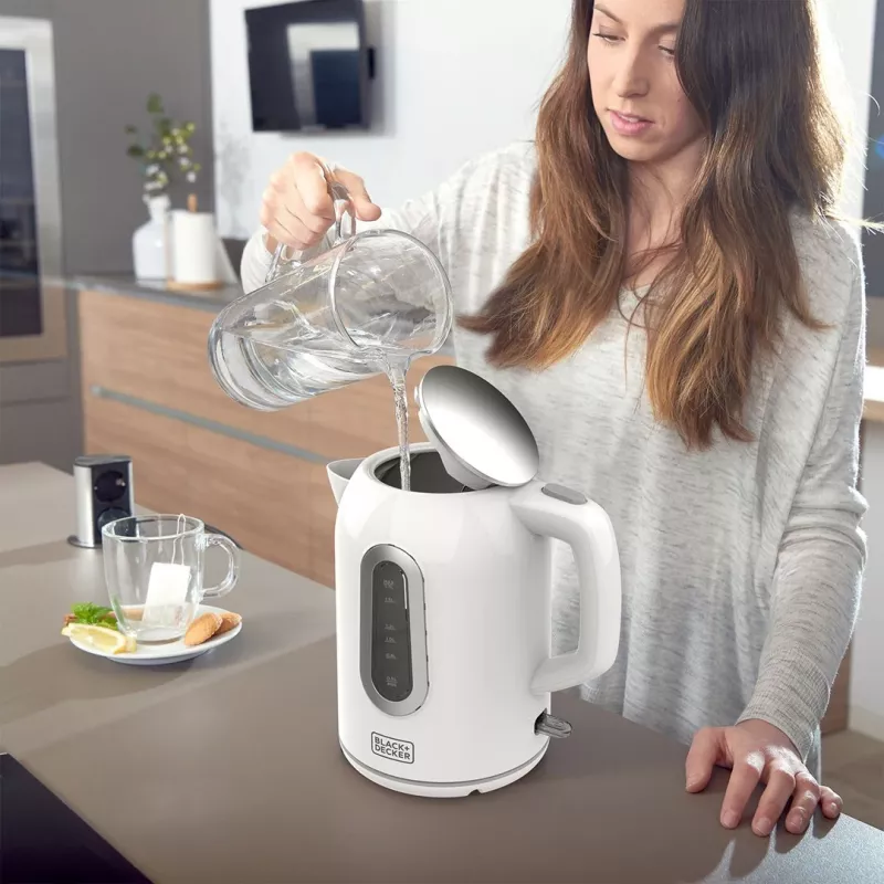 Bollitore Black & Decker 1,7 L 2200 W bianco