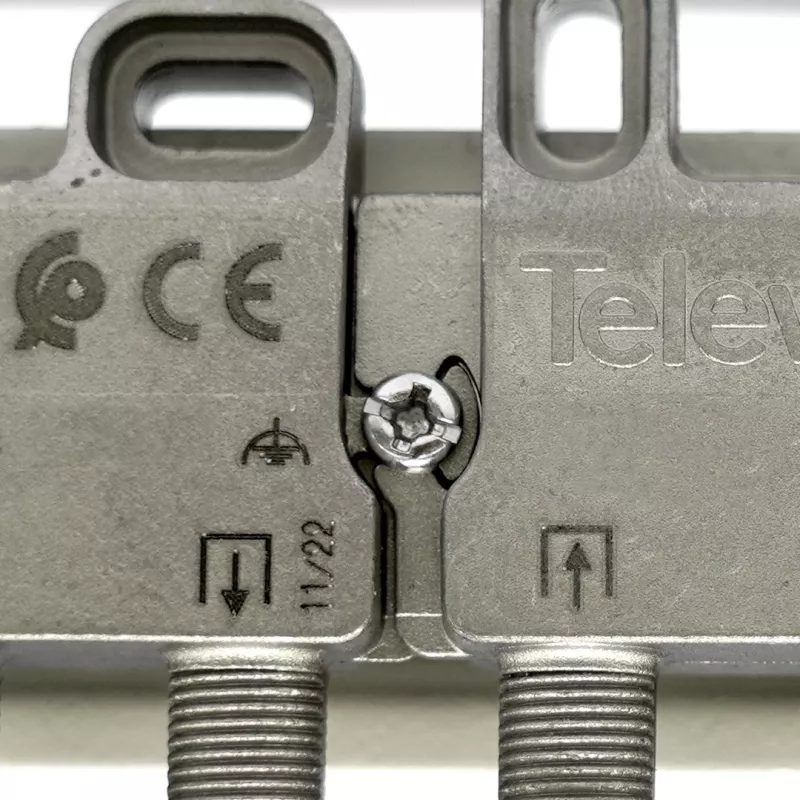Splitter Televes a 6 vie VT612FZ 5–1218 MHz 12 dB