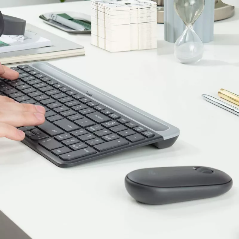 Set tastiera e mouse Logitech MK470 slim combo