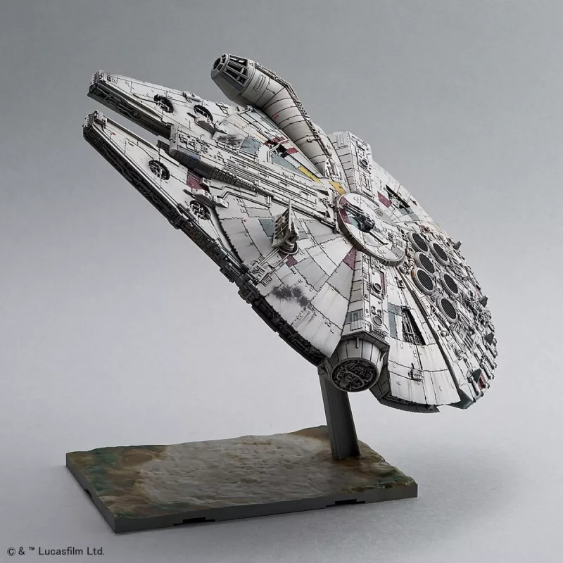 Kit modellino REVELL Millennium Falcon scala 1:144 — kit in plastica astronave