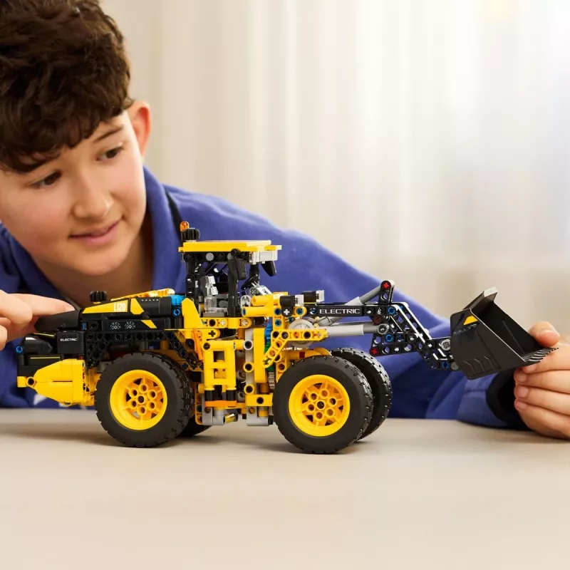 LEGO Technic Volvo L120 pala gommata elettrica modello 42209, 973 pezzi, per bambini da 9 anni, 140×110×350 mm