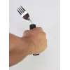 Forchetta flessibile per utenti disabili