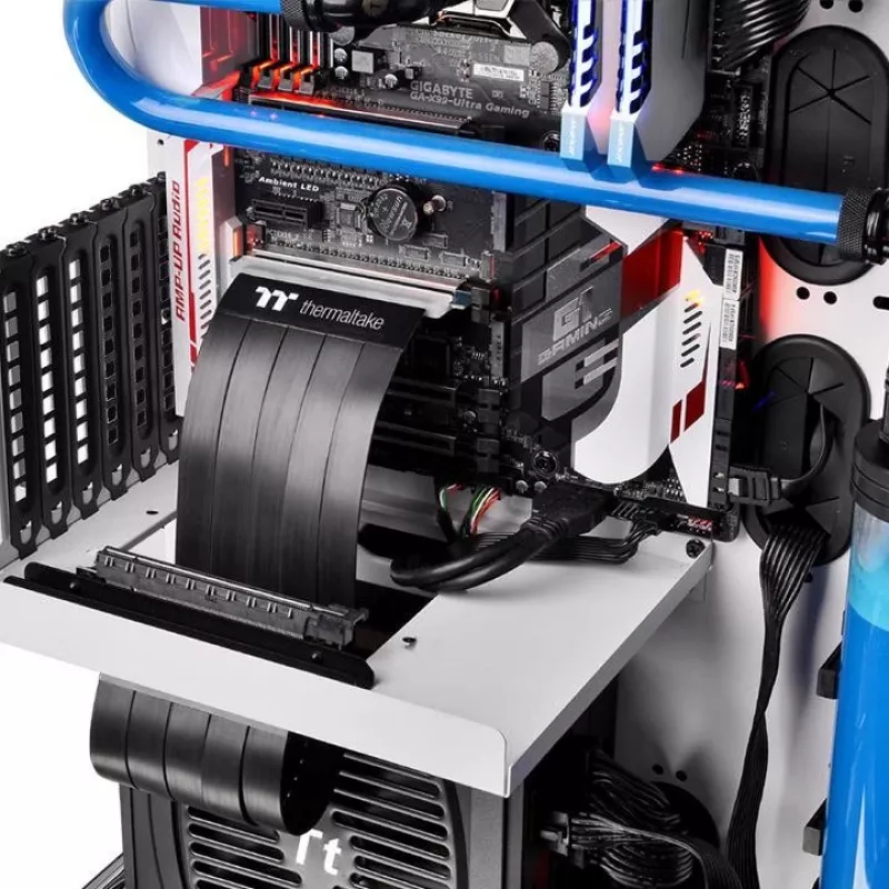 Thermaltake AC-045-CN1OTN-C1 schede di interfaccia/adattatori interni PCIe