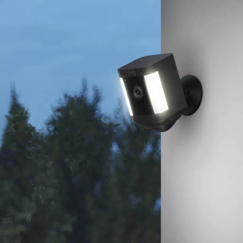 Ring Spotlight Cam Plus Battery - telecamera di sorveglianza IP - esterno - senza fili - montaggio a soffitto/parete - nero - box