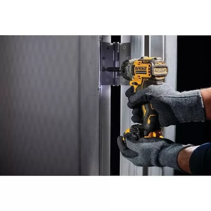 DEWALT. AVVITATORE 12V 1/4 DCF601D2 8Nm 2x2,0Ah