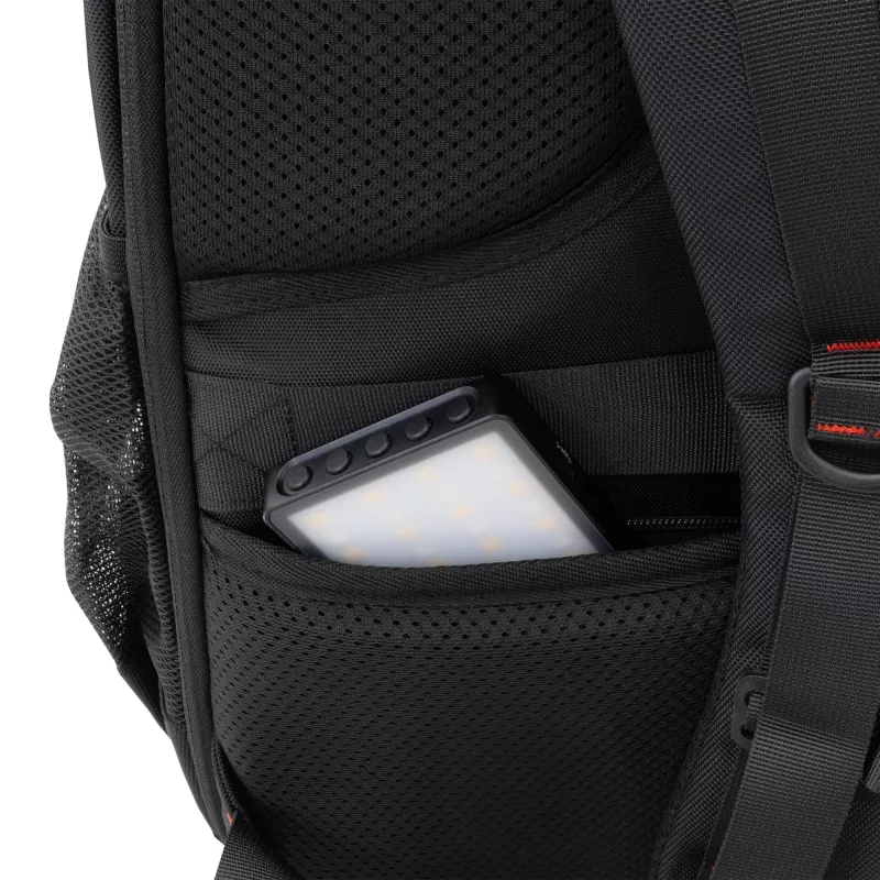 Zaino White Shark VOYAGER GBP-012 — nero, design resistente e idrorepellente