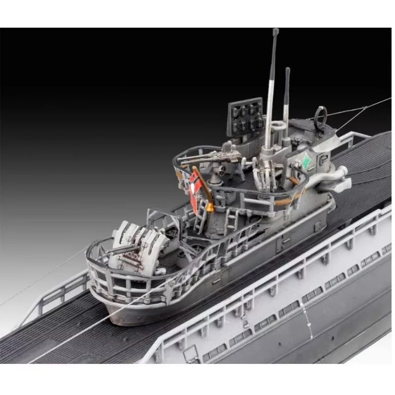 Modello in plastica German Submarine T.IX C/40 1/144