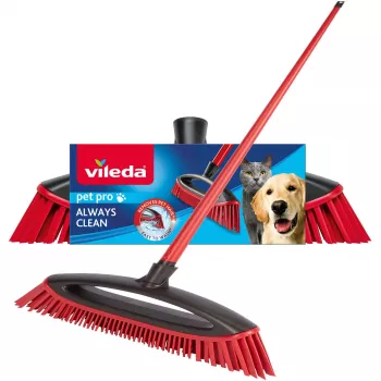 Scopa VILEDA Pet Pro ALWAYS CLEAN con manico ergonomico rosso, struttura leggera