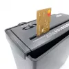 DISTRUGGIDOCUMENTI - Distruggidocumenti. Taglia carta, pellicola, dischi CD/DVD, carte di credito. (MT215)