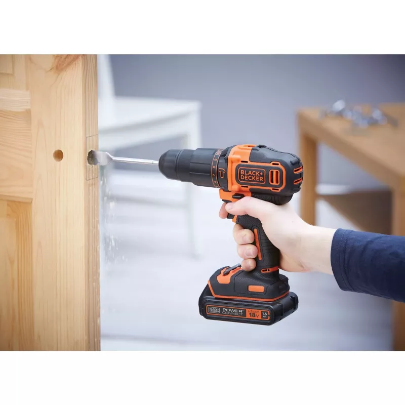 Trapano avvitatore a percussione a batteria BLACK+DECKER BCKSB04