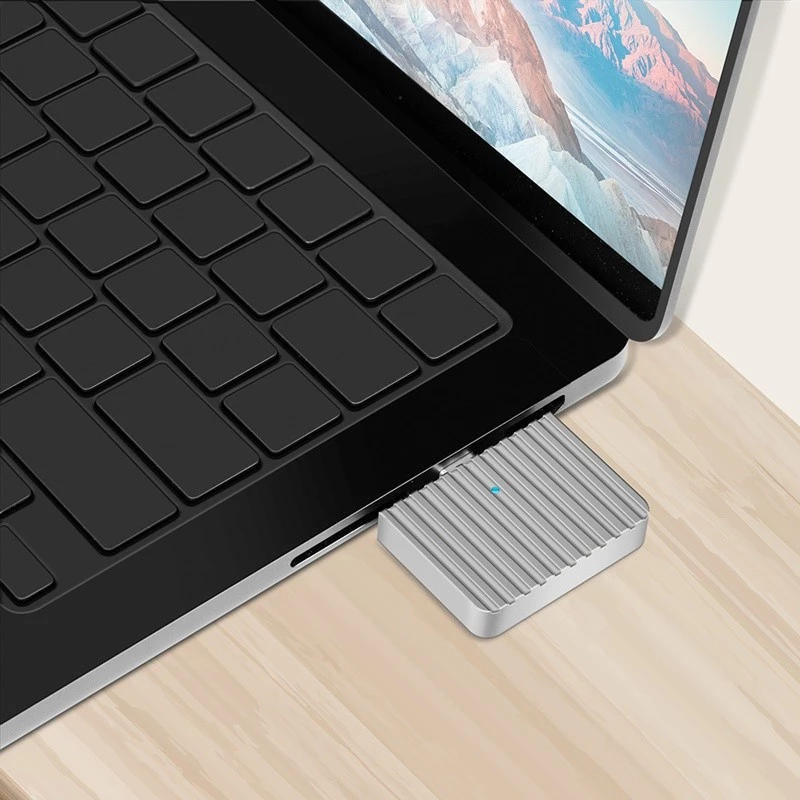 Case per SSD USB3.2 Gen2x1 USB-C NVM molto piccolo