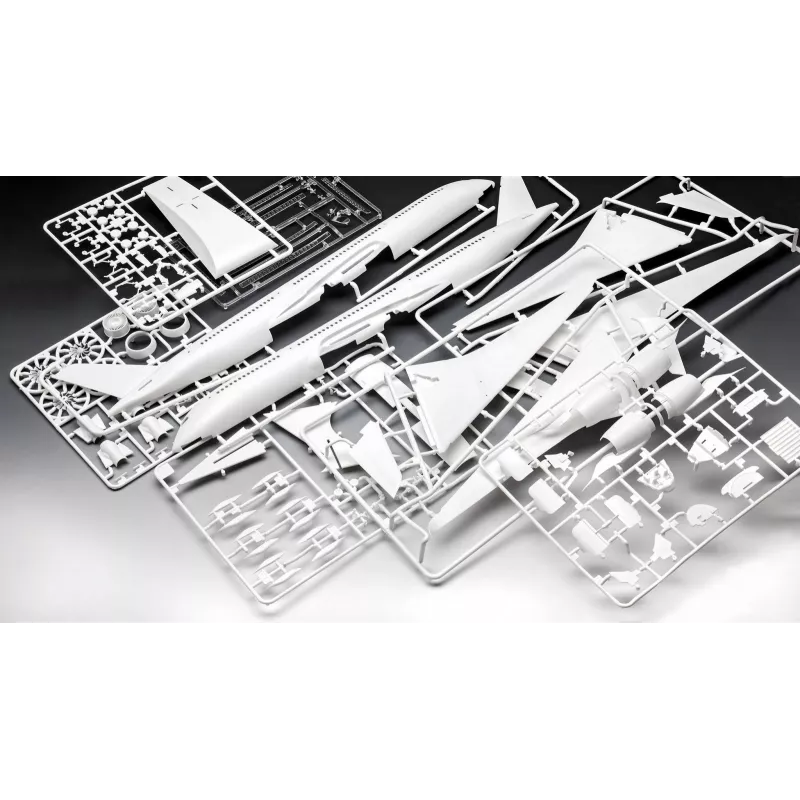 Revell 03881 Airbus A350-900 Lufthansa kit di modellismo in plastica, 1:144