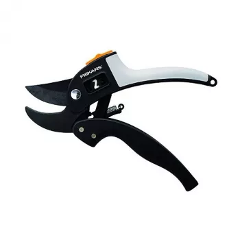 Troncarami Fiskars 1000575 incudine — cesoia da giardino a mano per tagliare legno secco, nero/arancione