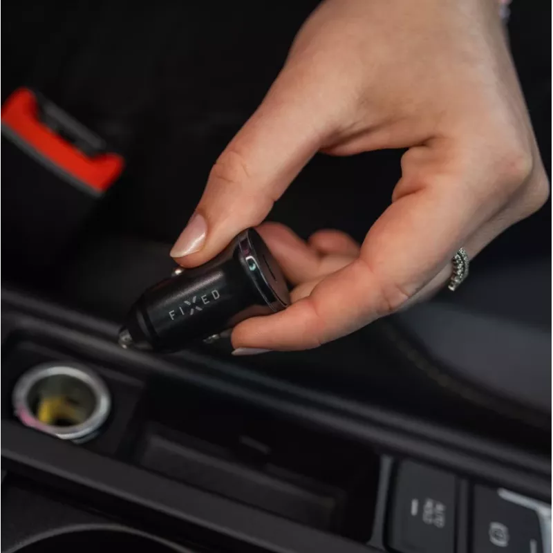 Caricabatterie USB-C da auto FIXED FIXCC20N-C-BK 20W, singolo connettore USB-C, compatto nero per presa 12V