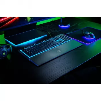 Razer Ornata V3 X tastiera gaming, US, cablata, RGB, nera, a membrana silenziosa, con tastierino numerico
