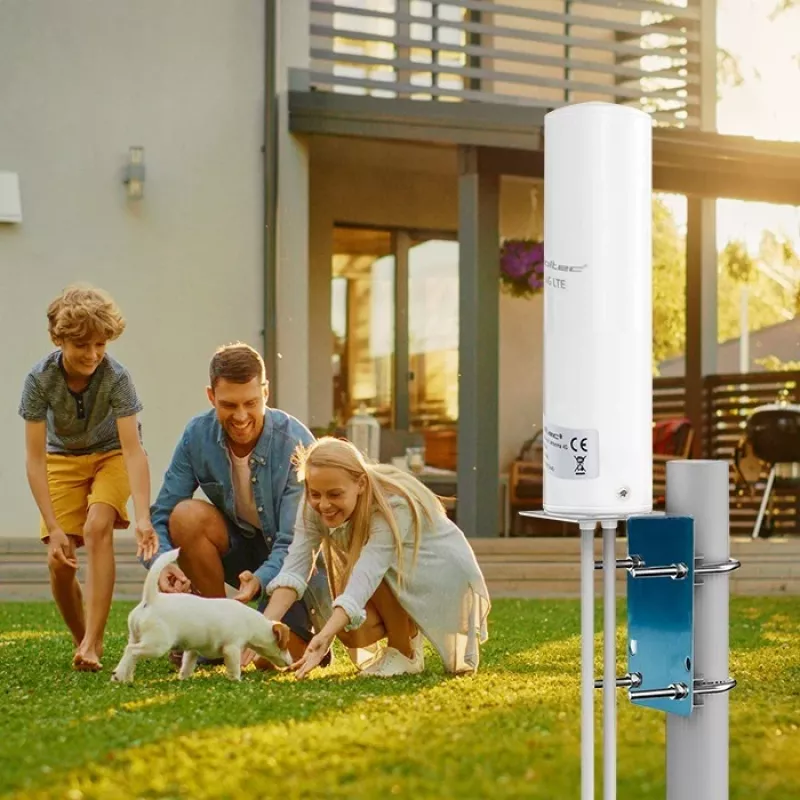 Antenna 4G LTE omnidirezionale per esterno QOLTEC 57044, 5 dBi, 600–2700 MHz, 50 W, 50 Ω, custodia in rame bianco