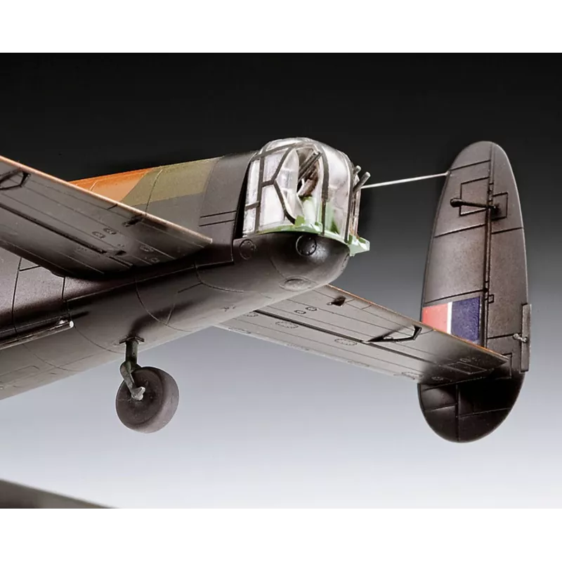 Revell Lancaster B. III Dambusters (04295) scala 1:72 kit modello aereo in plastica