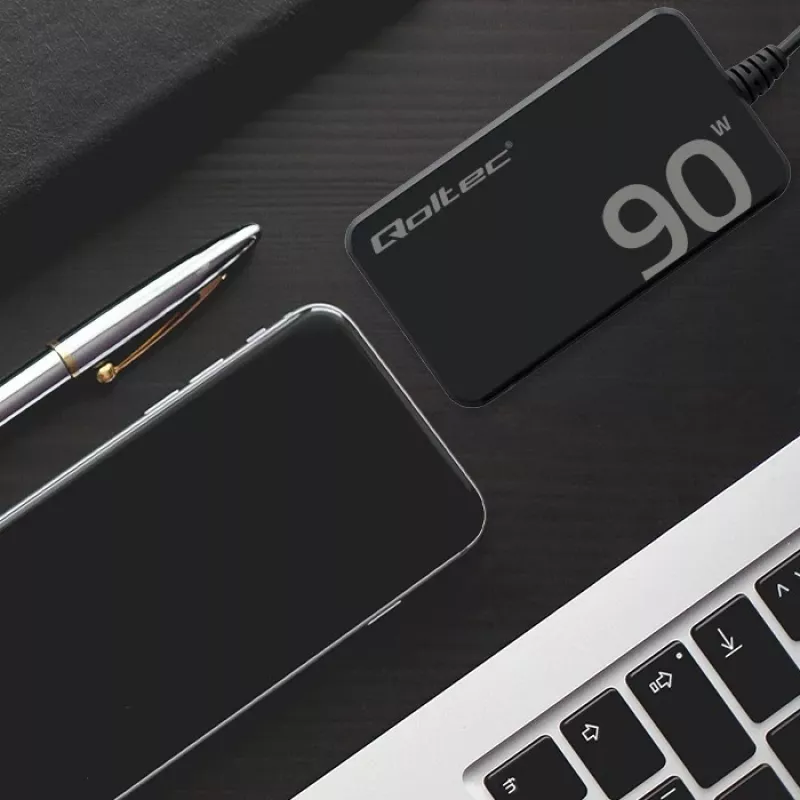 Caricabatterie da parete Qoltec 90W GaN Super Fast SLIM | XP | 5-20V | 4,5A | USB-C 3.1 | Laptop | MacBook | Smartphone | + cavo