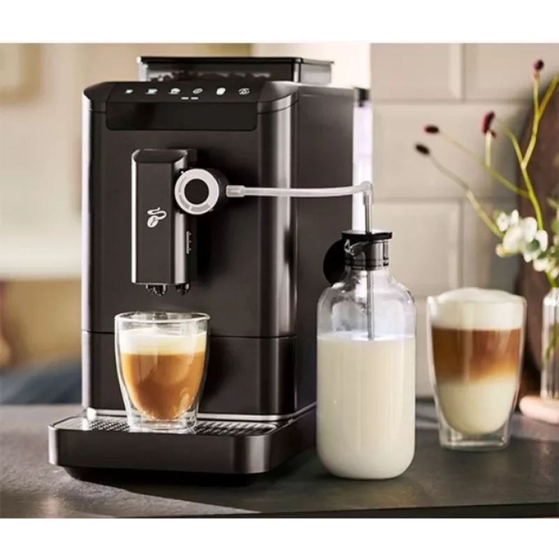 Macchina per espresso Tchibo Esperto2 Milk nero — schiumatore di latte integrato, macchina per caffè espresso automatica per il piano di lavoro