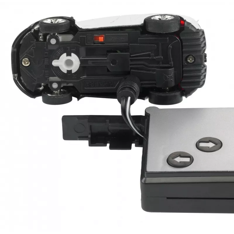Auto giocattolo radiocomandata REVELL 23559 — età consigliata 8+