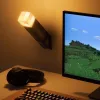 Lampada da tavolo Paladone Torch Light PP9202MCFV3 design Minecraft a batteria