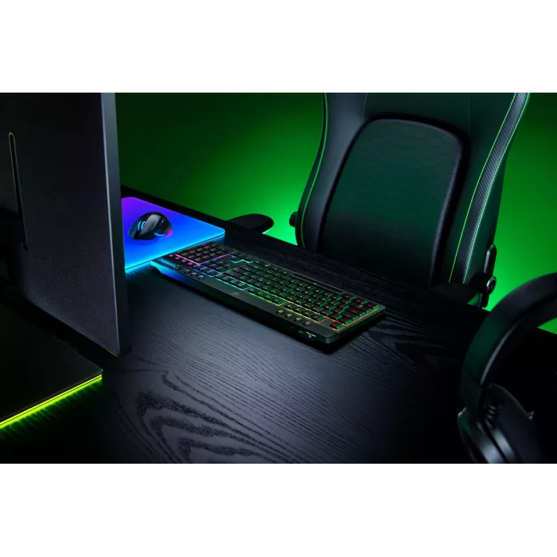 Razer BlackWidow V4 Low-Profile HyperSpeed (RZ03-05270100-R3M1) tastiera, Green Switch, layout US
