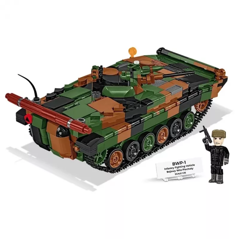 Set di mattoncini Cobi Armed Forces BWP-1 2630 — set modello del veicolo da combattimento anfibio polacco-ucraino