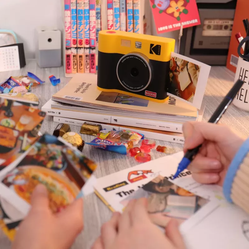 Fotocamera istantanea Kodak Mini Shot 3 Era – nero, tecnologia di stampa 4Pass