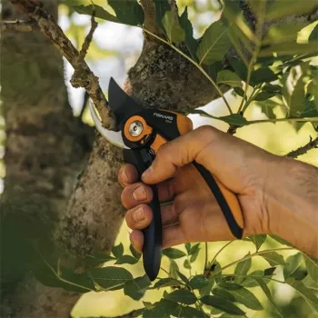 Fiskars Plus SmartFit P541 cesoie da giardino bypass nero, arancione